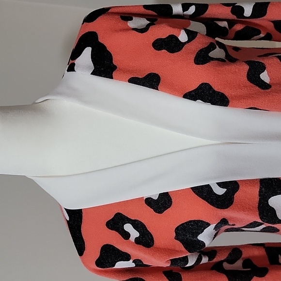 HEIMISH U.S.A Leopard Print Open Tunic Cardigan - Picture 2 of 6